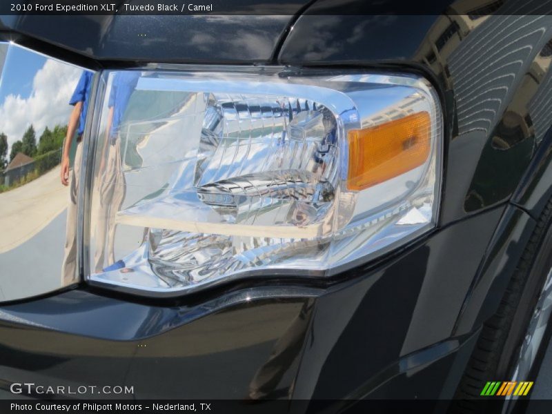 Tuxedo Black / Camel 2010 Ford Expedition XLT