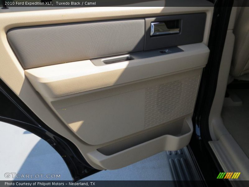Tuxedo Black / Camel 2010 Ford Expedition XLT