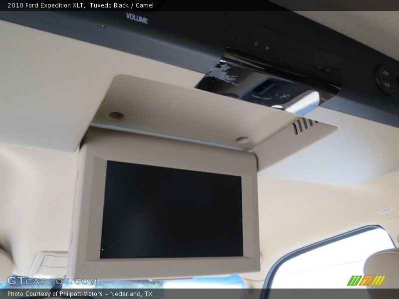 Tuxedo Black / Camel 2010 Ford Expedition XLT