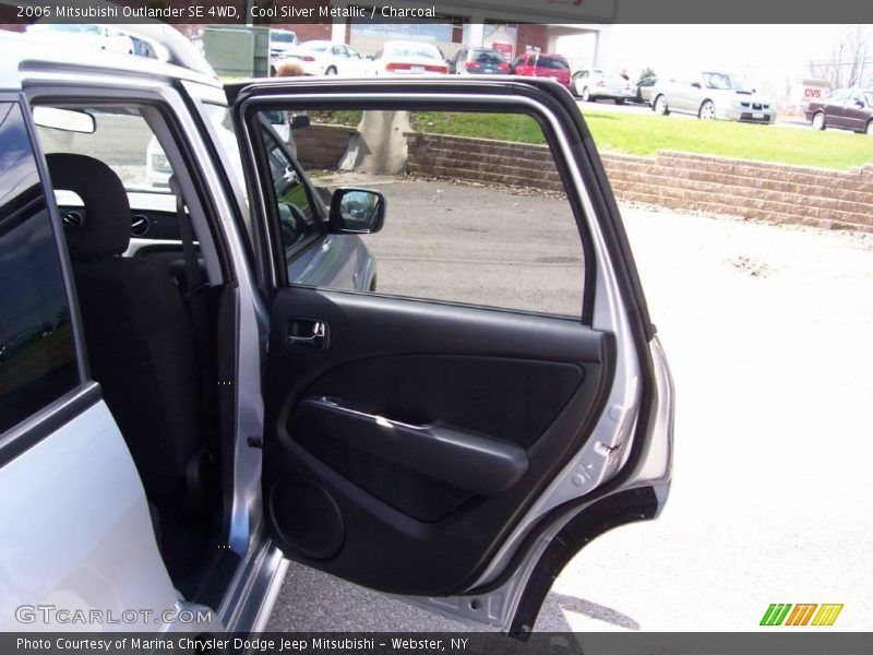 Cool Silver Metallic / Charcoal 2006 Mitsubishi Outlander SE 4WD