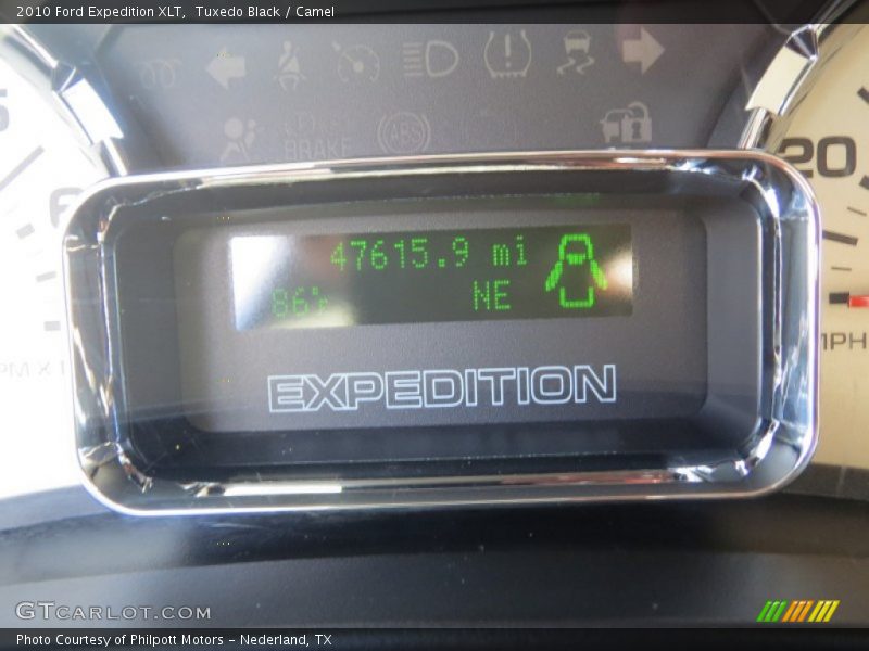 Tuxedo Black / Camel 2010 Ford Expedition XLT