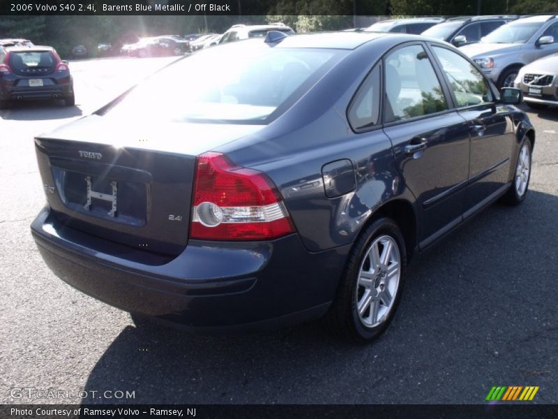 Barents Blue Metallic / Off Black 2006 Volvo S40 2.4i