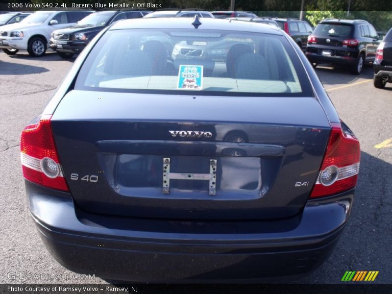 Barents Blue Metallic / Off Black 2006 Volvo S40 2.4i