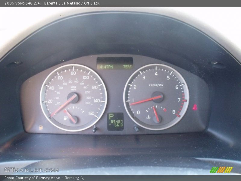 Barents Blue Metallic / Off Black 2006 Volvo S40 2.4i
