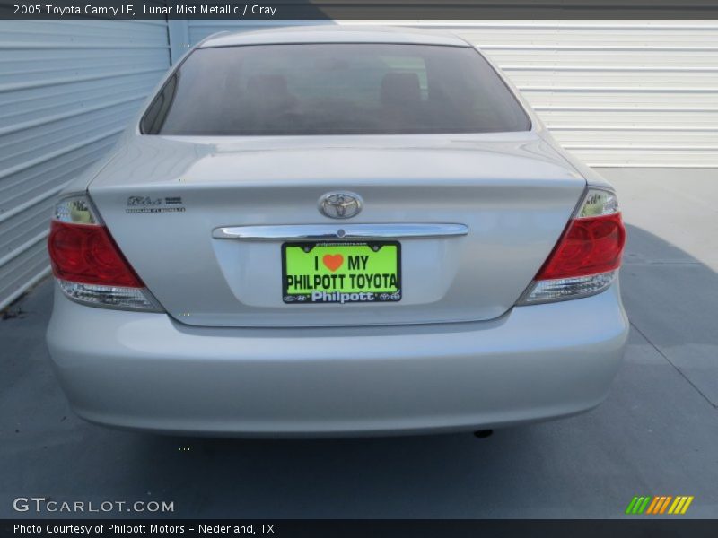 Lunar Mist Metallic / Gray 2005 Toyota Camry LE