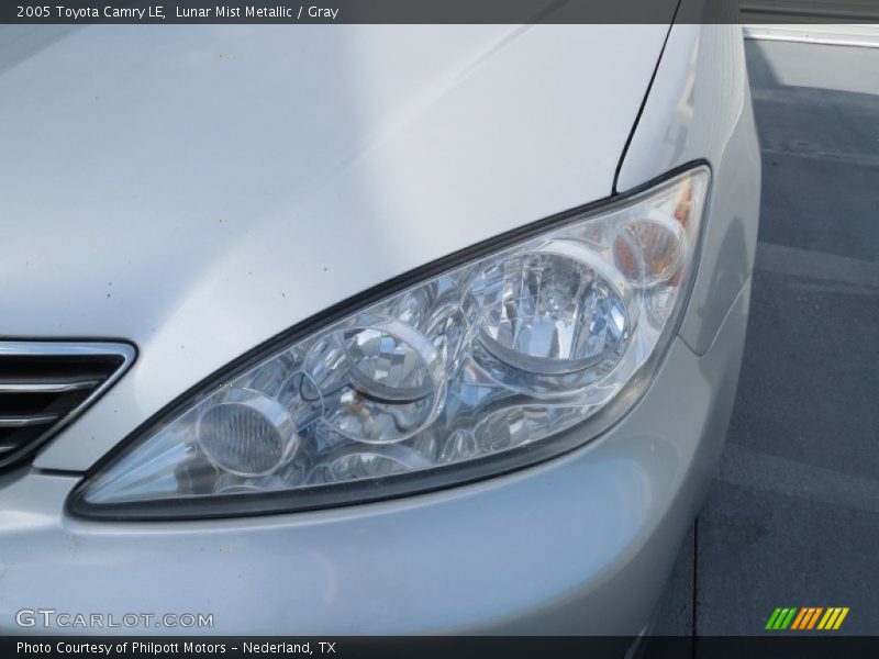 Lunar Mist Metallic / Gray 2005 Toyota Camry LE