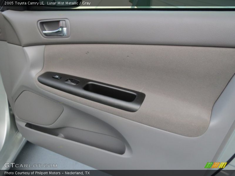 Lunar Mist Metallic / Gray 2005 Toyota Camry LE