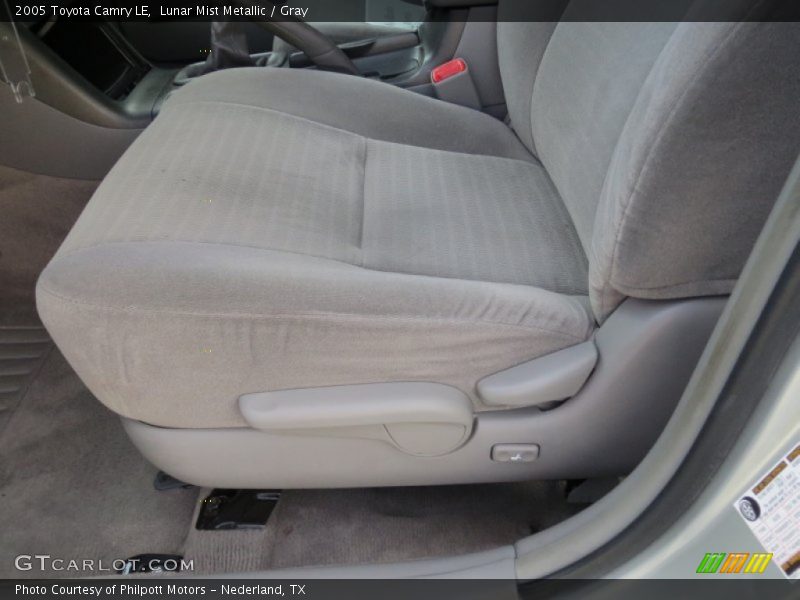Lunar Mist Metallic / Gray 2005 Toyota Camry LE