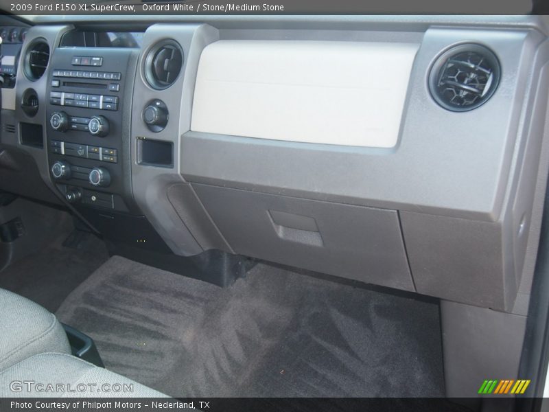 Oxford White / Stone/Medium Stone 2009 Ford F150 XL SuperCrew