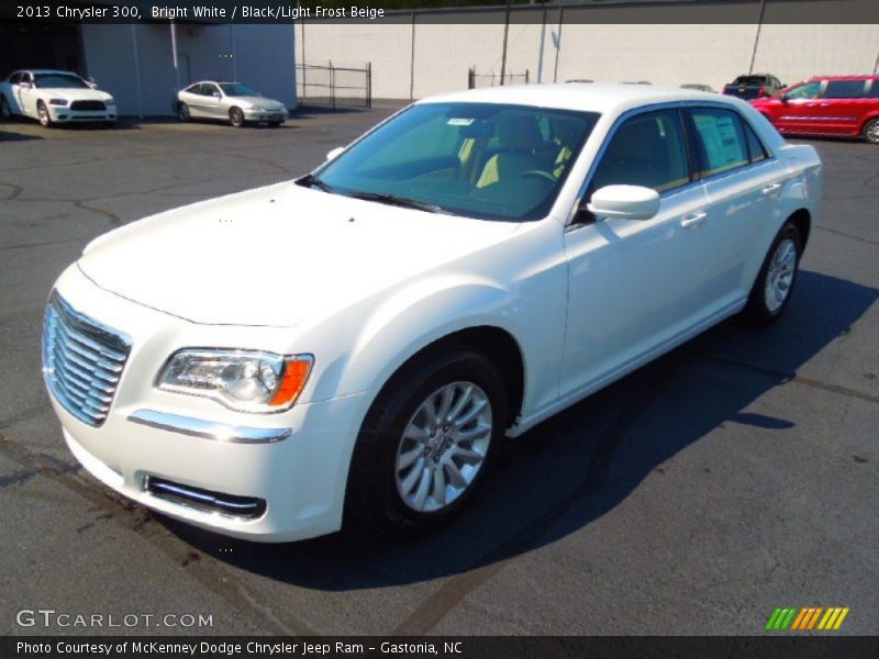 Bright White / Black/Light Frost Beige 2013 Chrysler 300