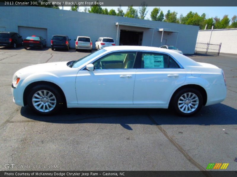 Bright White / Black/Light Frost Beige 2013 Chrysler 300