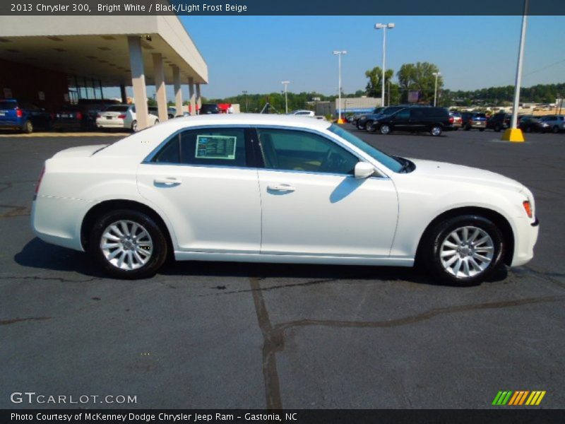 Bright White / Black/Light Frost Beige 2013 Chrysler 300