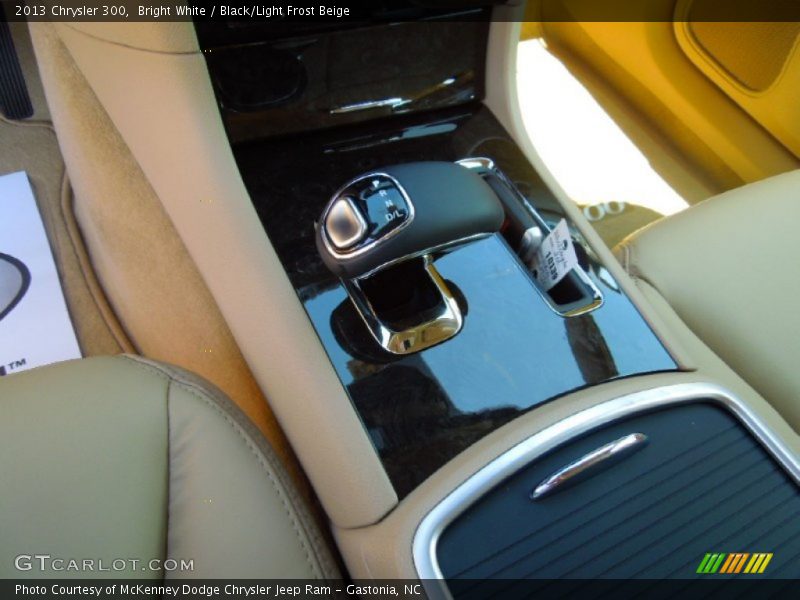 Bright White / Black/Light Frost Beige 2013 Chrysler 300