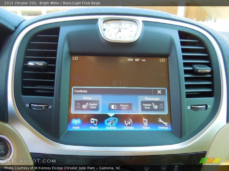 Bright White / Black/Light Frost Beige 2013 Chrysler 300