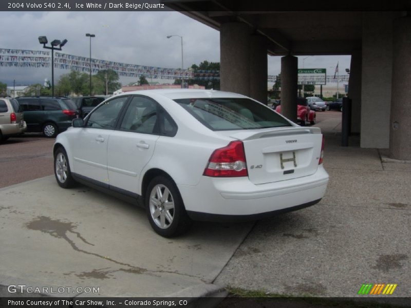 Ice White / Dark Beige/Quartz 2004 Volvo S40 2.4i