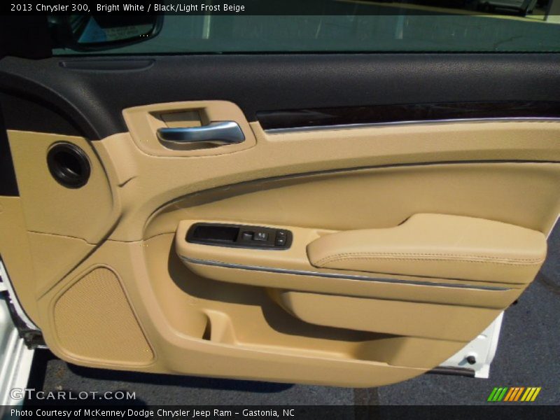 Bright White / Black/Light Frost Beige 2013 Chrysler 300