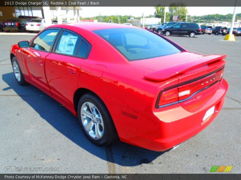 Redline 3 Coat Pearl / Black 2013 Dodge Charger SE