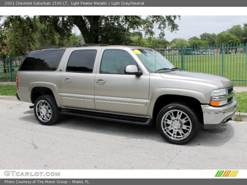 Light Pewter Metallic / Light Gray/Neutral 2001 Chevrolet Suburban 1500 LT