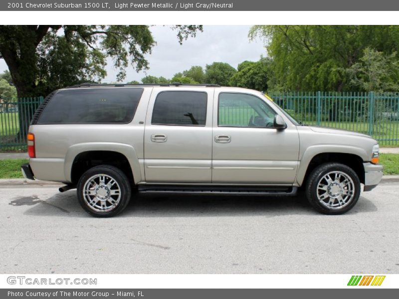 Light Pewter Metallic / Light Gray/Neutral 2001 Chevrolet Suburban 1500 LT