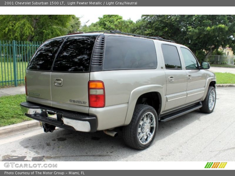Light Pewter Metallic / Light Gray/Neutral 2001 Chevrolet Suburban 1500 LT
