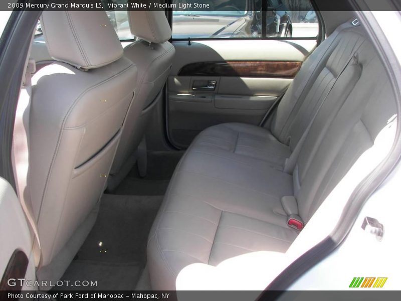Vibrant White / Medium Light Stone 2009 Mercury Grand Marquis LS