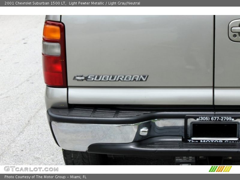 Light Pewter Metallic / Light Gray/Neutral 2001 Chevrolet Suburban 1500 LT