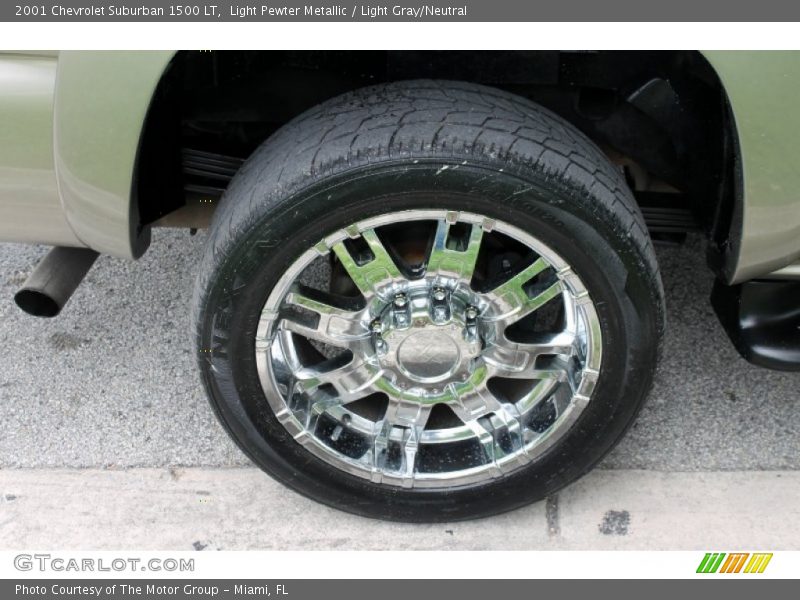 Light Pewter Metallic / Light Gray/Neutral 2001 Chevrolet Suburban 1500 LT