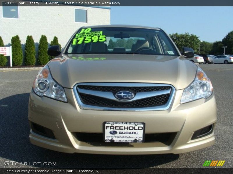 Harvest Gold Metallic / Warm Ivory 2010 Subaru Legacy 2.5i Sedan