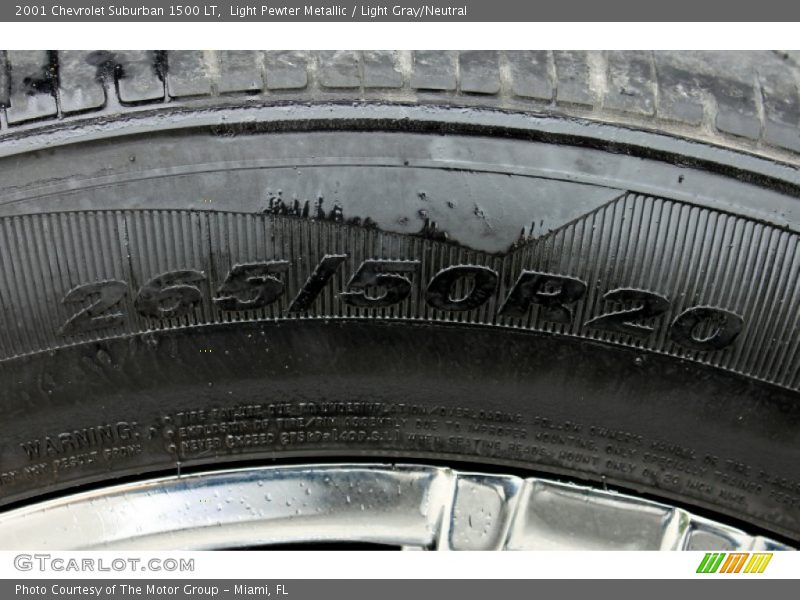 Light Pewter Metallic / Light Gray/Neutral 2001 Chevrolet Suburban 1500 LT