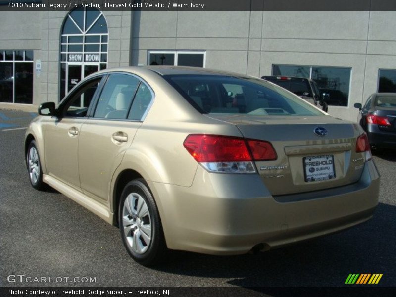 Harvest Gold Metallic / Warm Ivory 2010 Subaru Legacy 2.5i Sedan