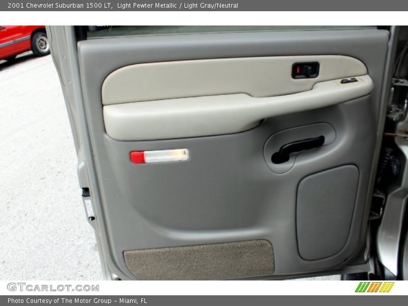 Light Pewter Metallic / Light Gray/Neutral 2001 Chevrolet Suburban 1500 LT