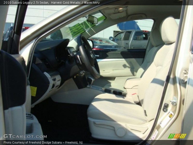 Harvest Gold Metallic / Warm Ivory 2010 Subaru Legacy 2.5i Sedan