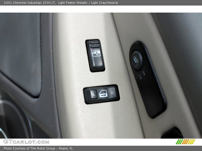 Light Pewter Metallic / Light Gray/Neutral 2001 Chevrolet Suburban 1500 LT