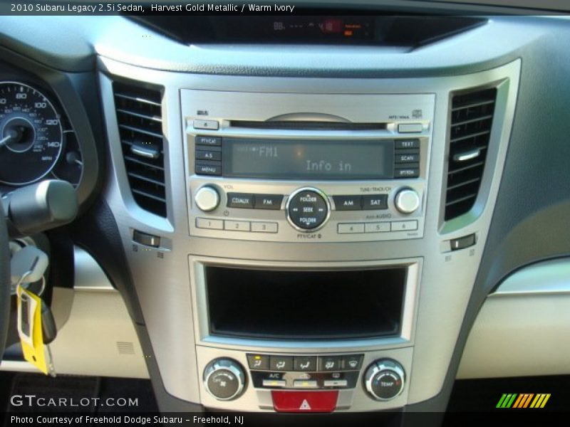 Harvest Gold Metallic / Warm Ivory 2010 Subaru Legacy 2.5i Sedan