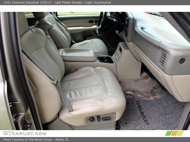Light Pewter Metallic / Light Gray/Neutral 2001 Chevrolet Suburban 1500 LT