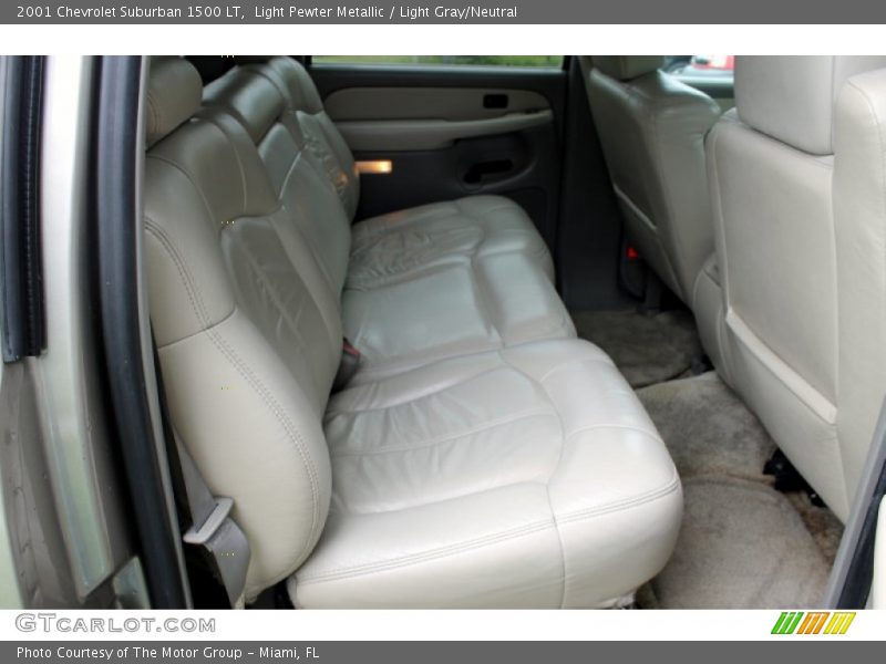 Light Pewter Metallic / Light Gray/Neutral 2001 Chevrolet Suburban 1500 LT