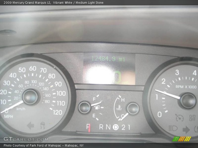 Vibrant White / Medium Light Stone 2009 Mercury Grand Marquis LS