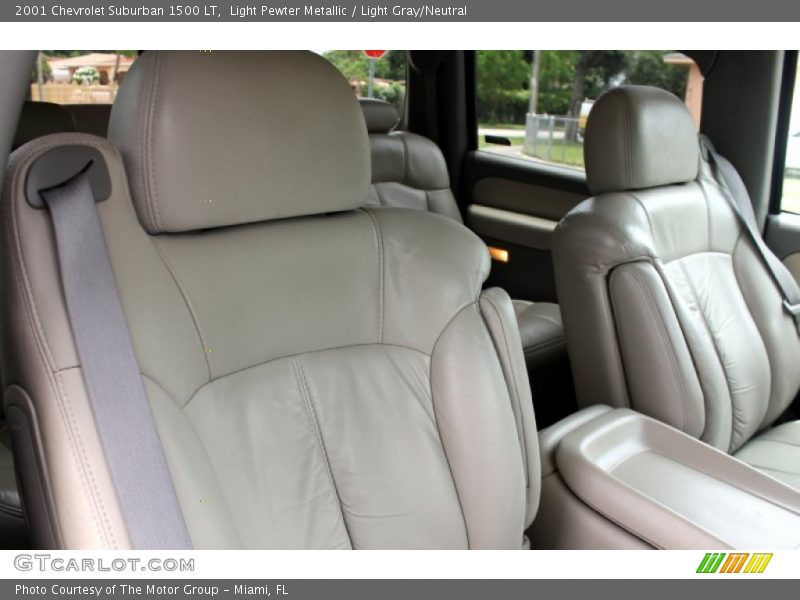 Light Pewter Metallic / Light Gray/Neutral 2001 Chevrolet Suburban 1500 LT