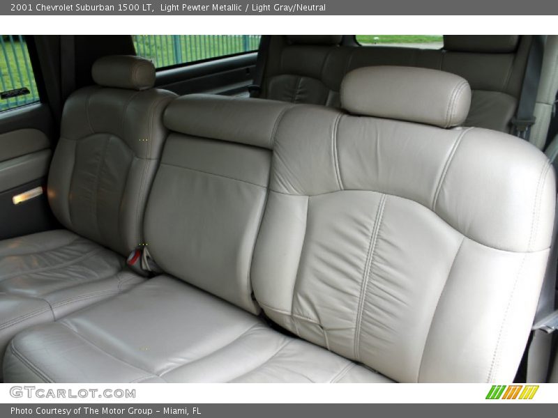 Light Pewter Metallic / Light Gray/Neutral 2001 Chevrolet Suburban 1500 LT