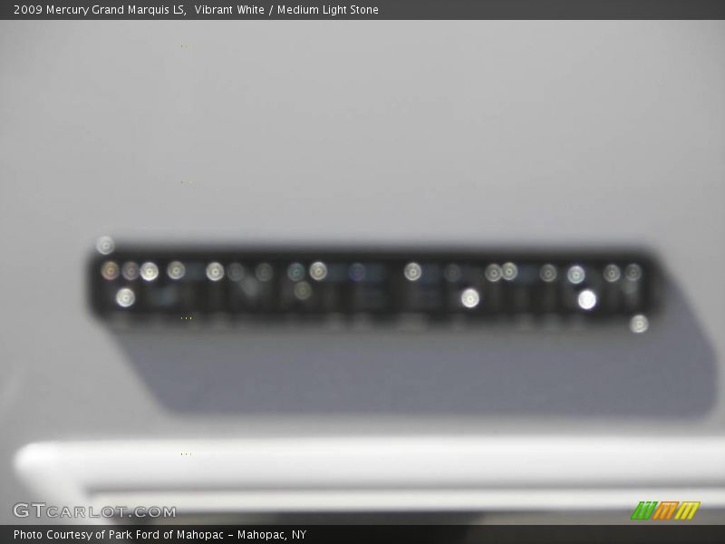 Vibrant White / Medium Light Stone 2009 Mercury Grand Marquis LS