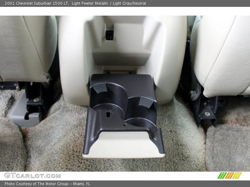 Light Pewter Metallic / Light Gray/Neutral 2001 Chevrolet Suburban 1500 LT