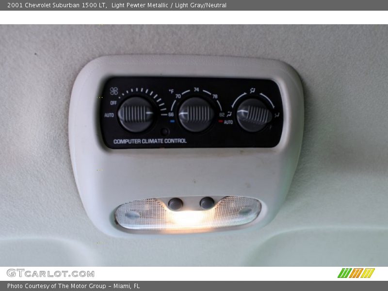 Light Pewter Metallic / Light Gray/Neutral 2001 Chevrolet Suburban 1500 LT
