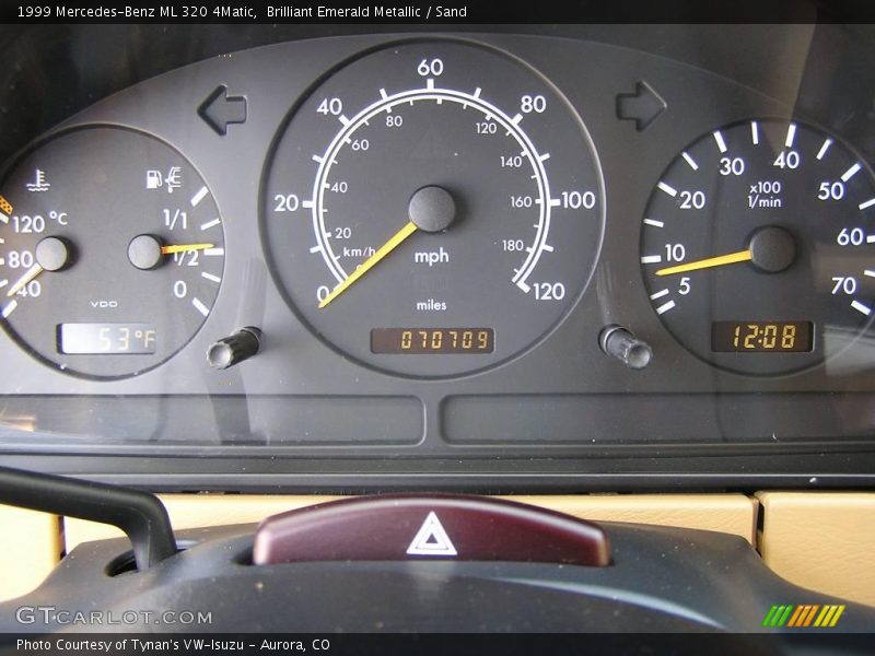Brilliant Emerald Metallic / Sand 1999 Mercedes-Benz ML 320 4Matic