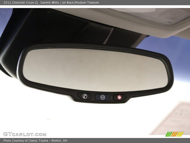 Summit White / Jet Black/Medium Titanium 2011 Chevrolet Cruze LS