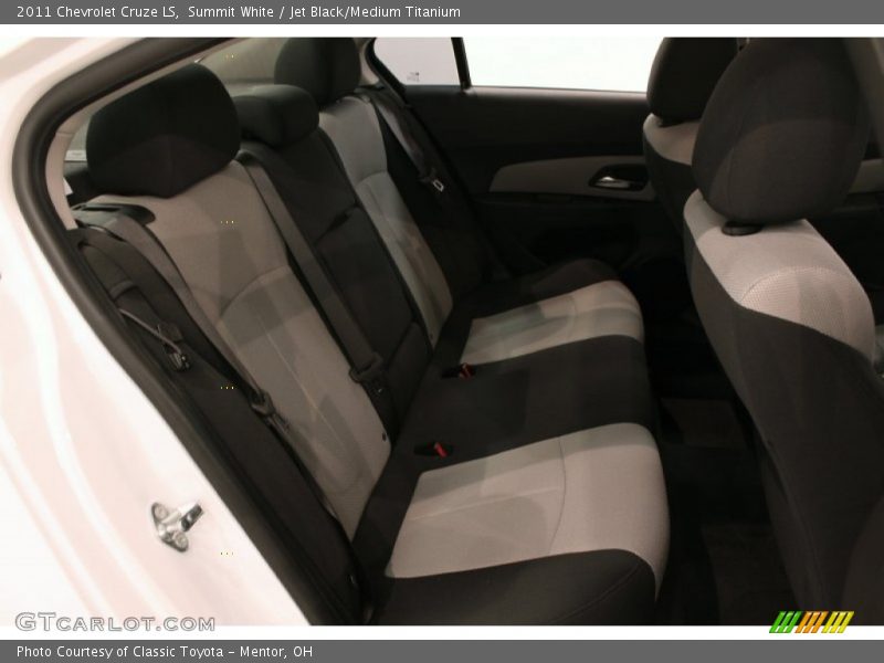 Summit White / Jet Black/Medium Titanium 2011 Chevrolet Cruze LS
