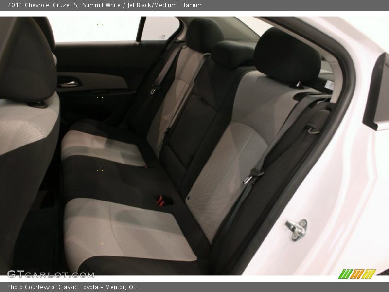 Summit White / Jet Black/Medium Titanium 2011 Chevrolet Cruze LS