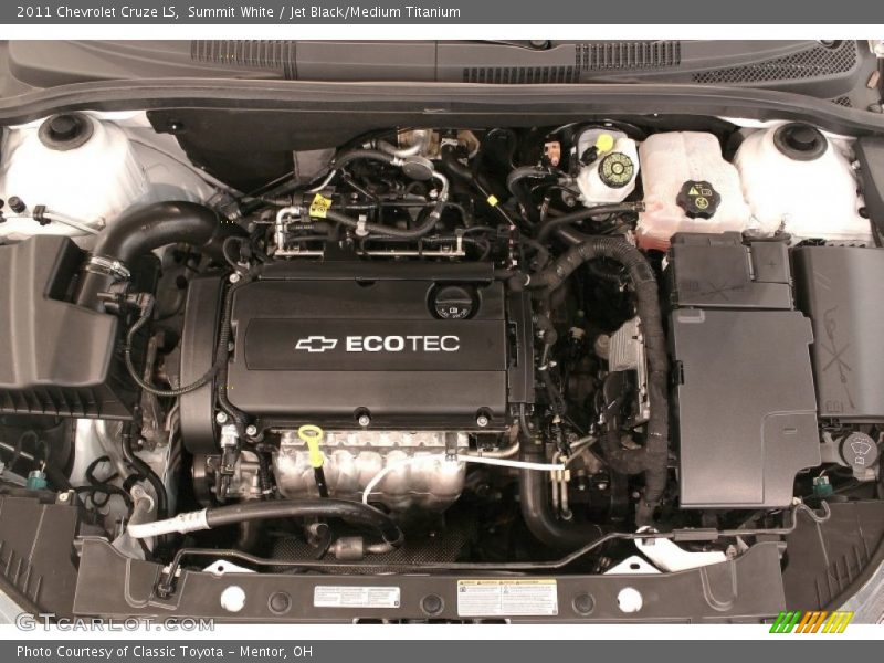 Summit White / Jet Black/Medium Titanium 2011 Chevrolet Cruze LS