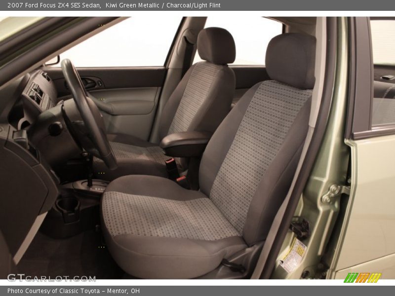 Kiwi Green Metallic / Charcoal/Light Flint 2007 Ford Focus ZX4 SES Sedan