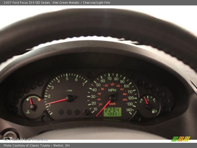 Kiwi Green Metallic / Charcoal/Light Flint 2007 Ford Focus ZX4 SES Sedan