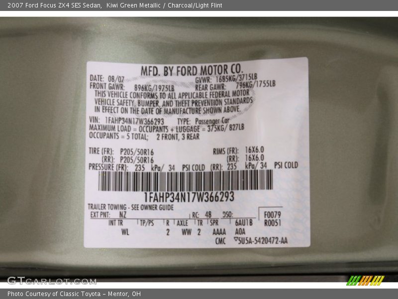 Kiwi Green Metallic / Charcoal/Light Flint 2007 Ford Focus ZX4 SES Sedan